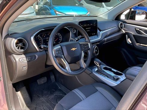 Certified 2024 Chevrolet Blazer LT w/ Convenience Package FWD image 17