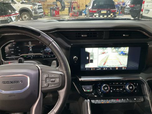 Used 2024 GMC Sierra 1500 Denali Ultimate AWD/4WD image 32