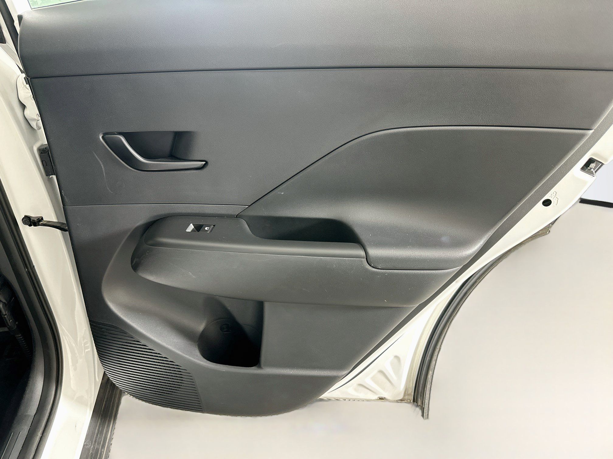 Used 2025 Hyundai Kona SEL FWD image 29