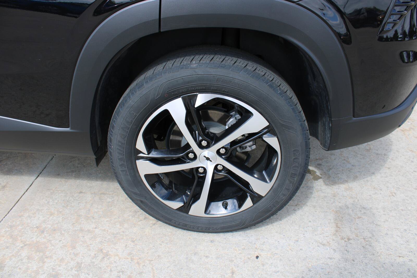 Used 2024 Chevrolet Trax RS FWD image 10