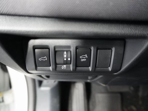 Used 2025 Subaru Outback Premium image 15