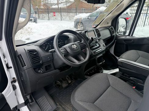 Used 2023 RAM ProMaster 2500 image 13