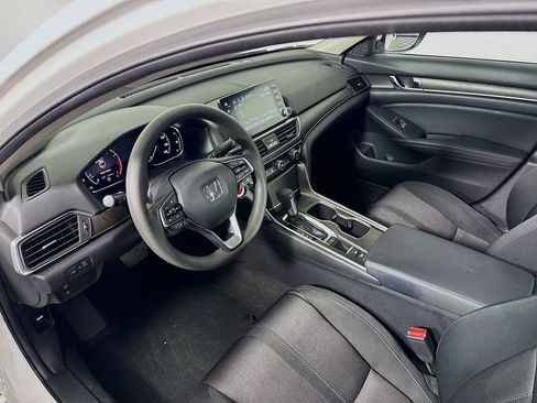 Certified 2018 Honda Accord EX image 9