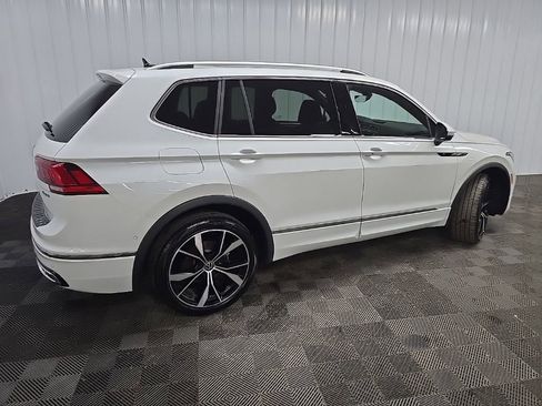 Used 2023 Volkswagen Tiguan SEL R-Line AWD/4WD image 3