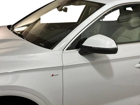 Used 2023 Audi Q5 2.0T Premium w/ Convenience Package AWD/4WD image 24