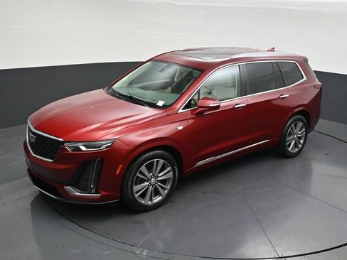Used 2020 Cadillac XT6 Premium Luxury FWD image 17