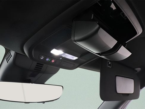 Used 2024 GMC Acadia AT4 image 15