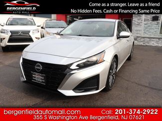 Used 2023 Nissan Altima 2.5 SV image 1