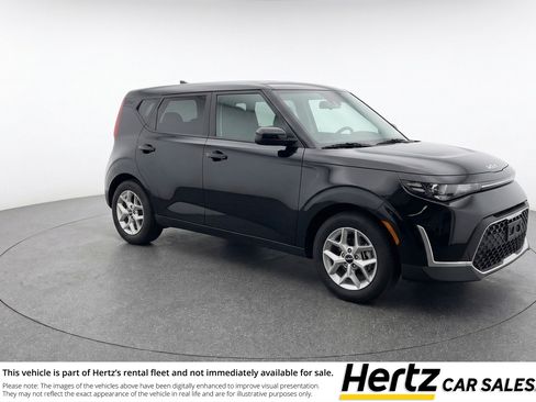 Used 2025 Kia Soul LX w/ LX Technology Package FWD image 1