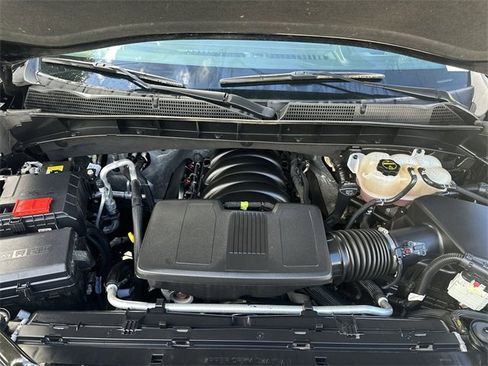 Used 2024 GMC Sierra 1500 SLT image 17