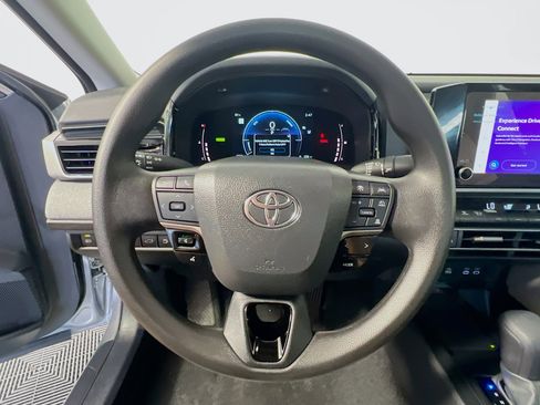 New 2025 Toyota Camry LE image 17