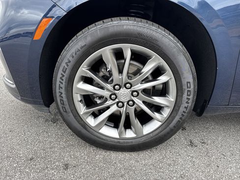 Used 2022 Buick Enclave Avenir w/ Avenir Technology Package image 12