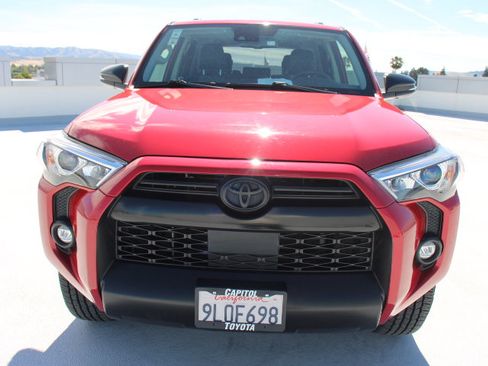 Used 2021 Toyota 4Runner SR5 Premium w/ Moonroof Package AWD/4WD image 8