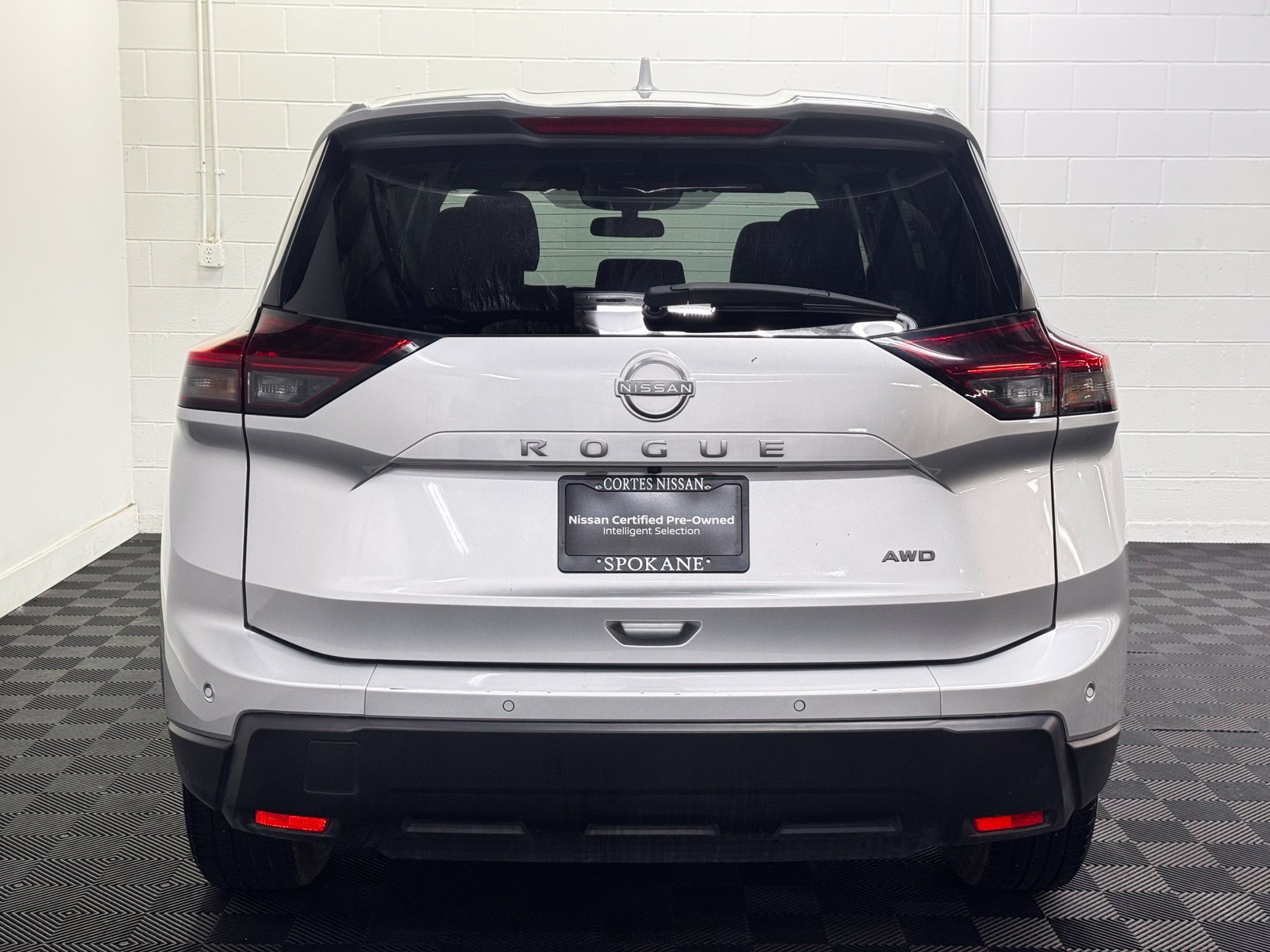 Certified 2025 Nissan Rogue SV AWD/4WD image 9