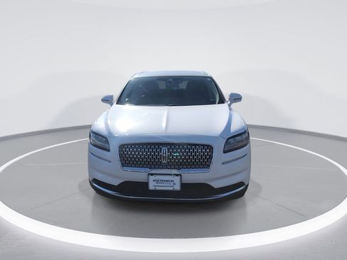 Used 2022 Lincoln Nautilus AWD w/ Premium Package image 3