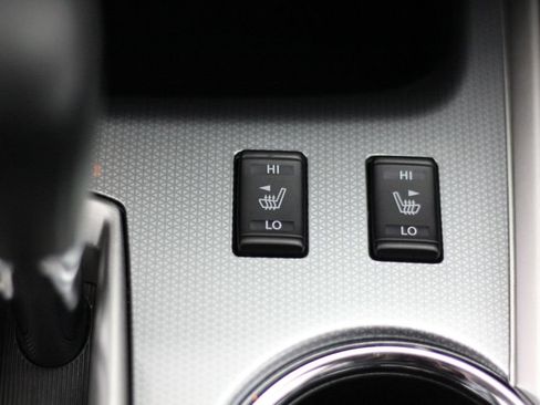 Used 2020 Nissan Pathfinder SL AWD/4WD image 29