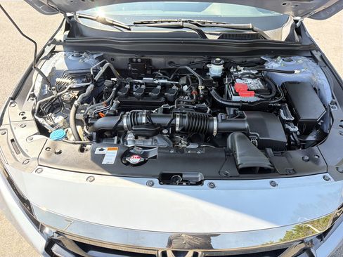 Used 2022 Honda Accord Sport image 36