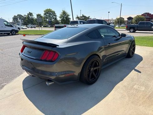 Used 2017 Ford Mustang GT Premium w/ GT Performance Package RWD image 4