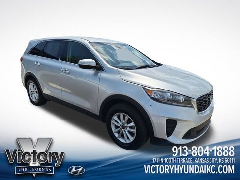 Used 2019 Kia Sorento L FWD image 7