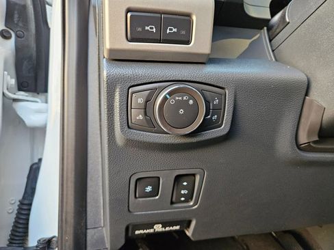 Certified 2022 Ford F250 Lariat w/ Tremor Off-Road Package AWD/4WD image 21
