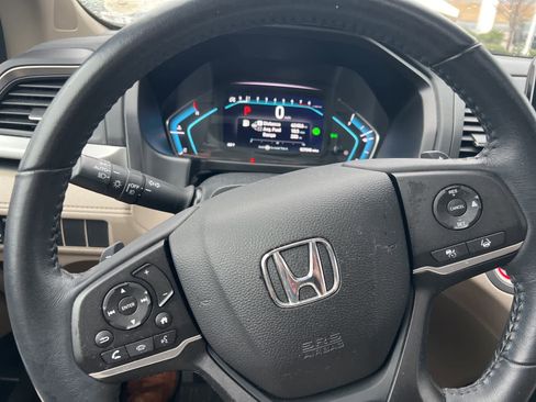 Used 2023 Honda Odyssey EX-L image 22