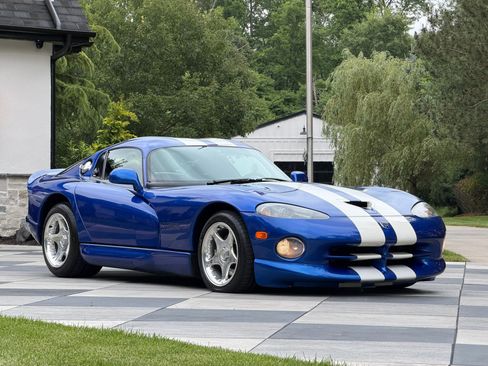 Used 1997 Dodge Viper GTS RWD image 1