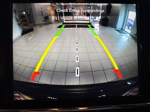 Used 2019 Jeep Grand Cherokee Altitude image 22