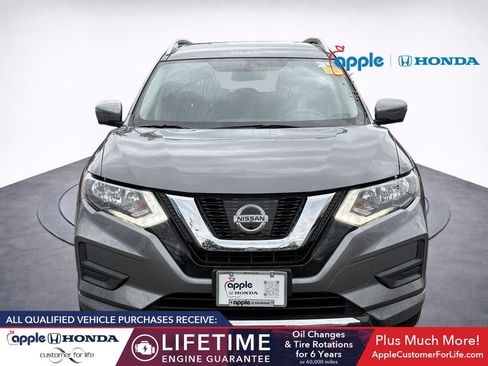 Used 2017 Nissan Rogue SV w/ SV Premium Package AWD/4WD image 2