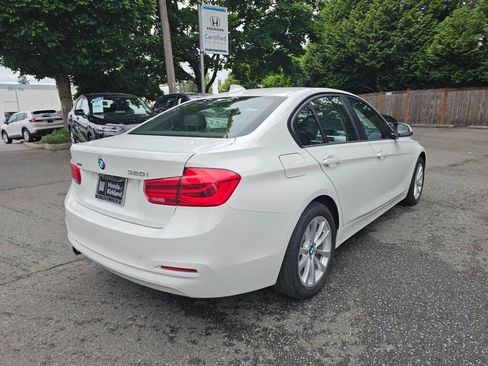 Used 2016 BMW 320i xDrive Sedan AWD/4WD image 7