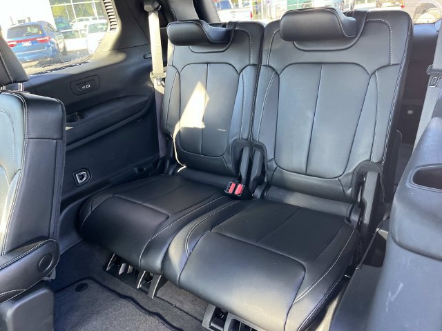 Certified 2024 Jeep Grand Cherokee L Limited AWD/4WD image 19