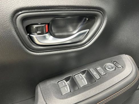 Certified 2026 Honda HR-V Sport image 24