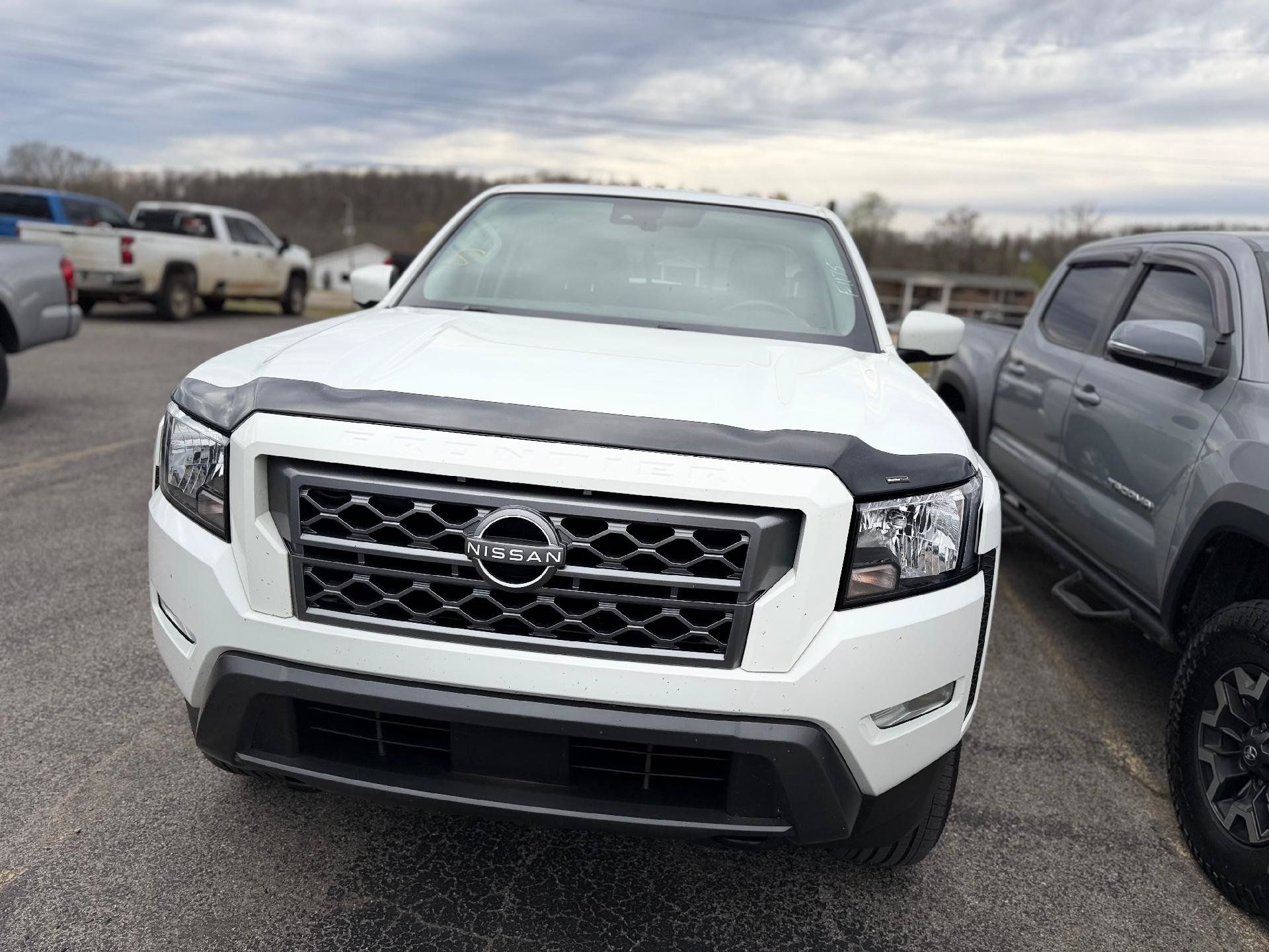 Used 2023 Nissan Frontier SV w/ SV Convenience Package AWD/4WD image 7