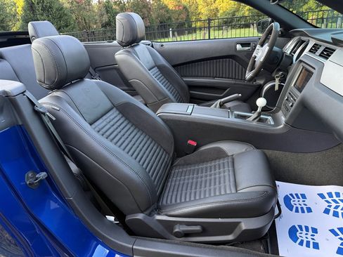Used 2014 Ford Mustang Shelby GT500 w/ Equipment Group 821A RWD image 60