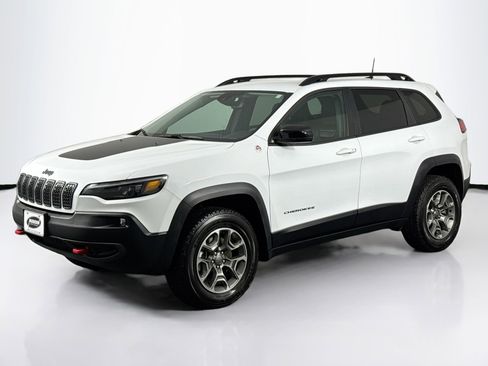 Used 2022 Jeep Cherokee Trailhawk image 6