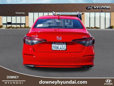 Used 2025 Honda Civic Sport image 5