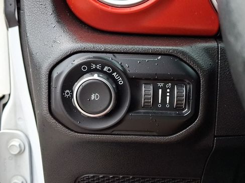 Used 2020 Jeep Wrangler Unlimited Rubicon AWD/4WD image 26