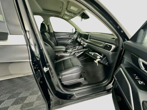 Used 2025 Kia Telluride S FWD image 34