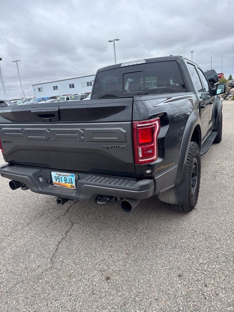 Used 2018 Ford F150 Raptor w/ Equipment Group 802A Luxury AWD/4WD image 2