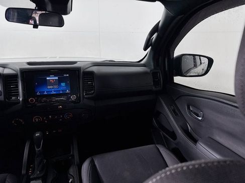 Used 2023 Nissan Frontier SV w/ Midnight Edition Package image 22