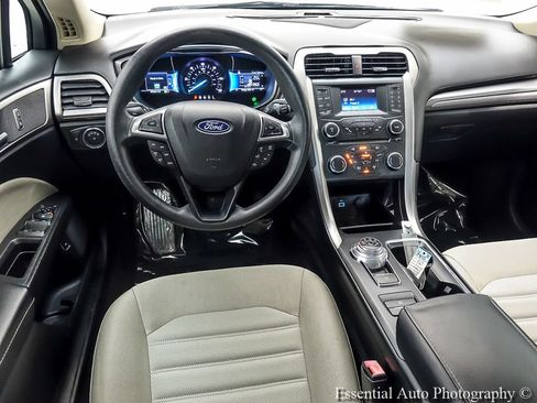 Used 2018 Ford Fusion S FWD image 12
