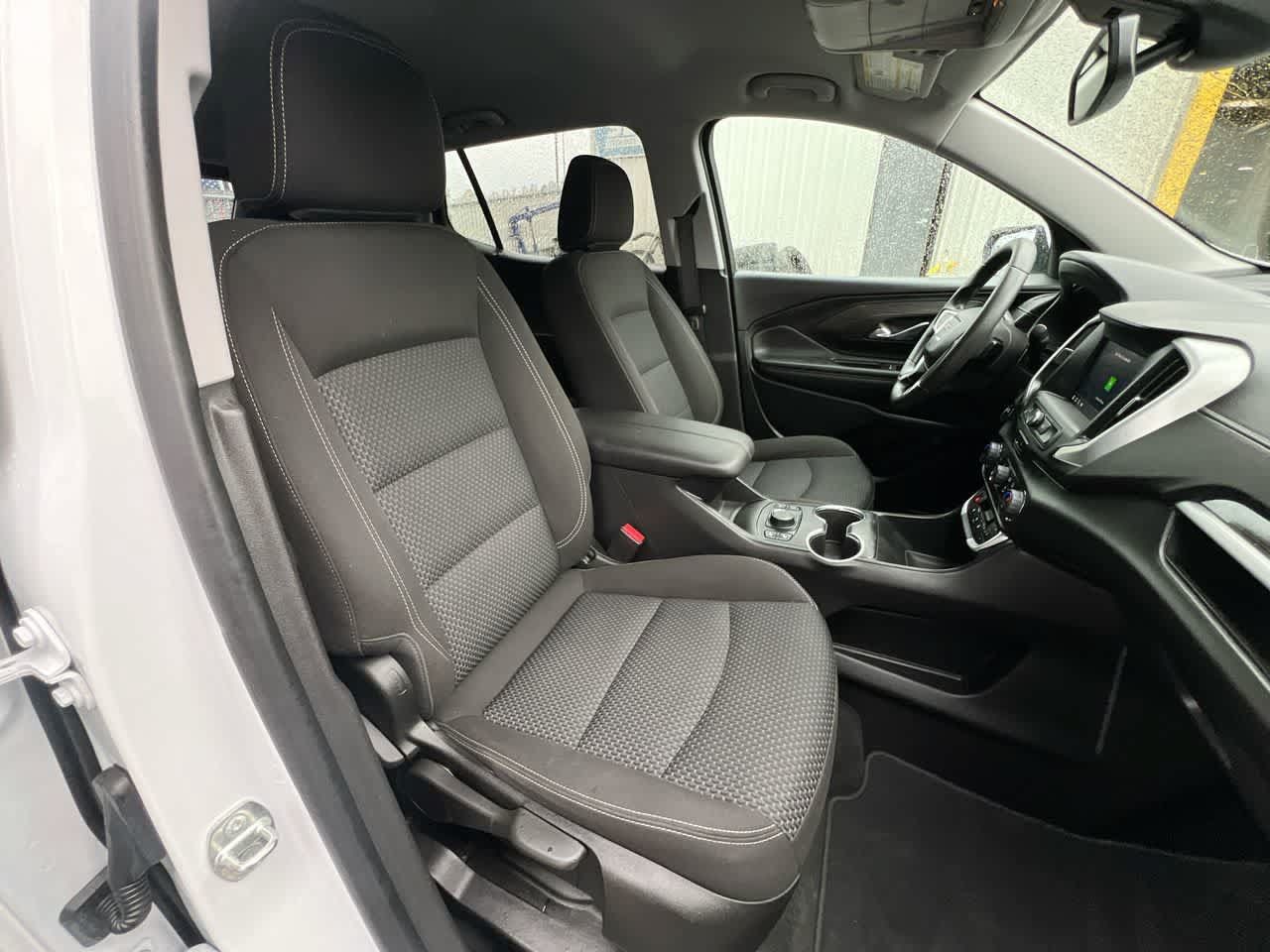 Used 2023 GMC Terrain SLE w/ Driver Convenience Package AWD/4WD image 28