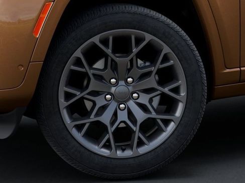 New 2026 Jeep Grand Cherokee Summit AWD/4WD image 8