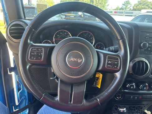 Used 2016 Jeep Wrangler Unlimited Sport w/ Connectivity Group AWD/4WD image 10