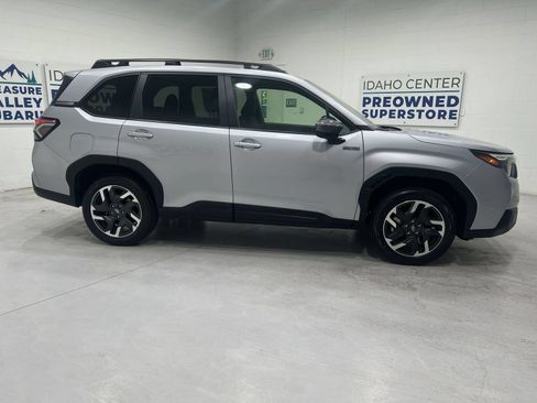 Certified 2025 Subaru Forester Premium AWD/4WD image 9