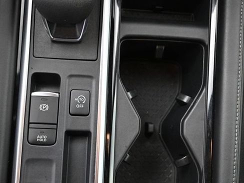 Used 2023 Nissan Pathfinder SL FWD image 20