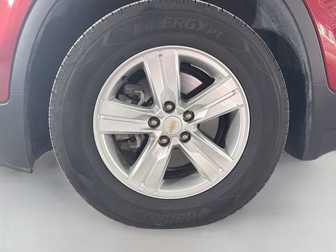 Used 2021 Chevrolet Trax LS w/ Tint and Cruise Package FWD image 30