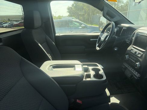 Used 2022 GMC Sierra 2500 Pro w/ Convenience Package RWD image 10
