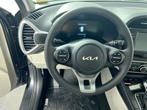 New 2025 Kia Soul LX image 16