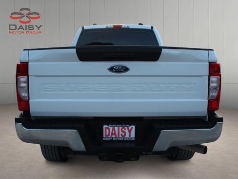 Used 2022 Ford F250 XL w/ Power Equipment Group image 6