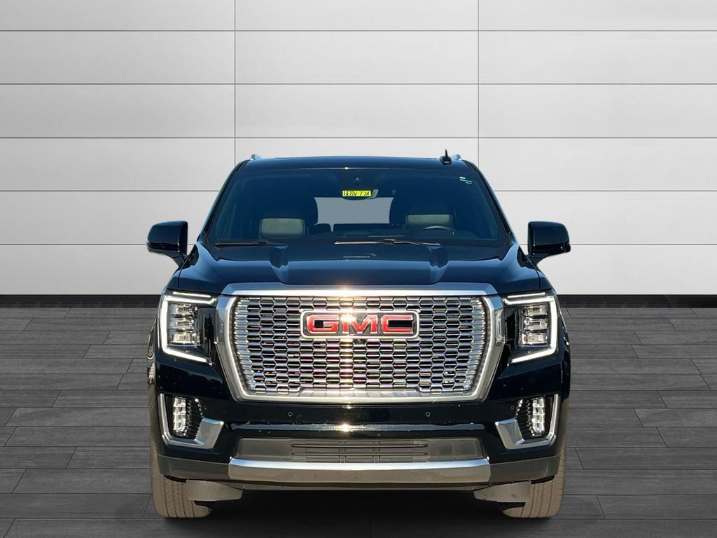 Used 2023 GMC Yukon XL Denali w/ Advanced Technology Package AWD/4WD image 8